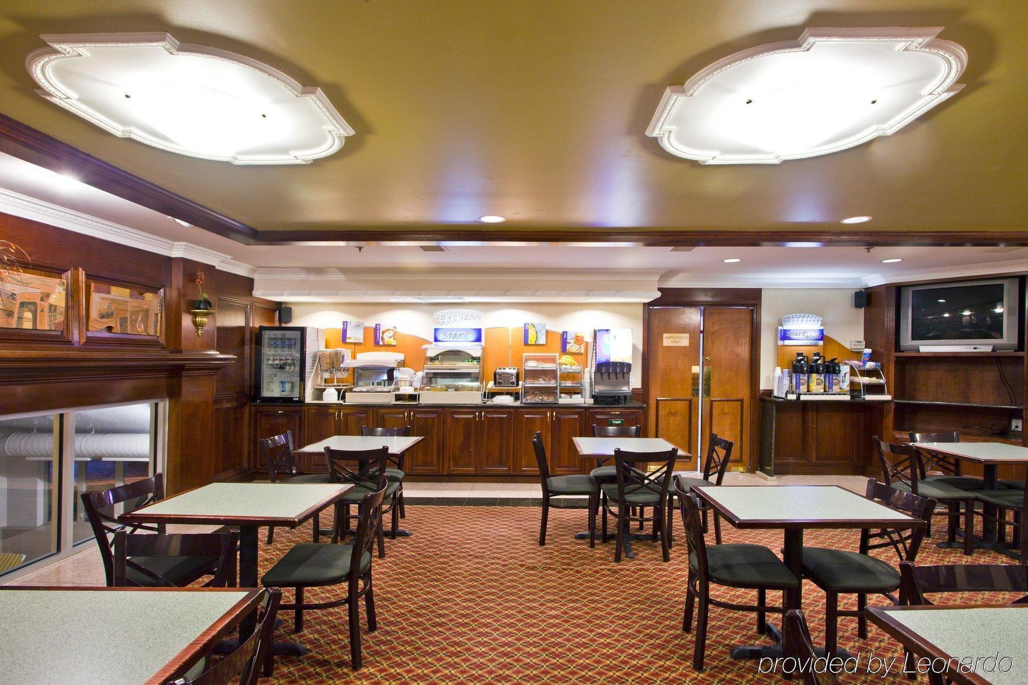 Holiday Inn Express Hotel & Suites Waterford, An Ihg Hotel Restaurant photo